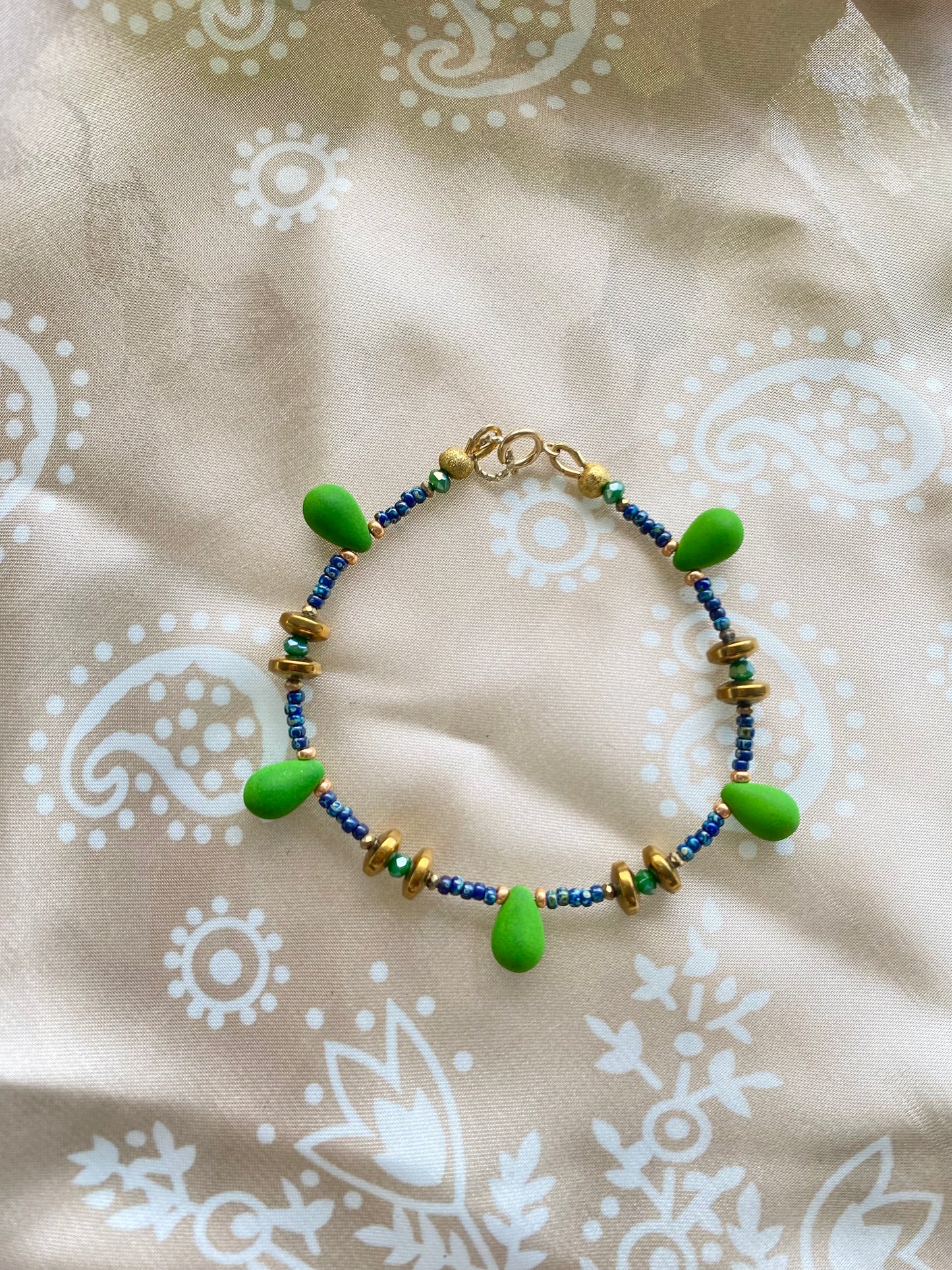 Kiwi bracelet